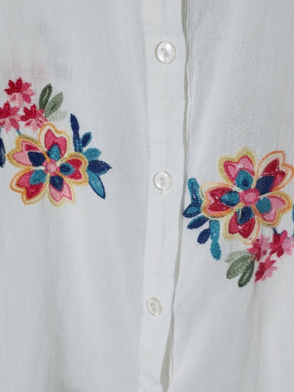 TopShow All over embroidered white Button up Long Sleeve Shirt Sz L - Picture 3 of 4